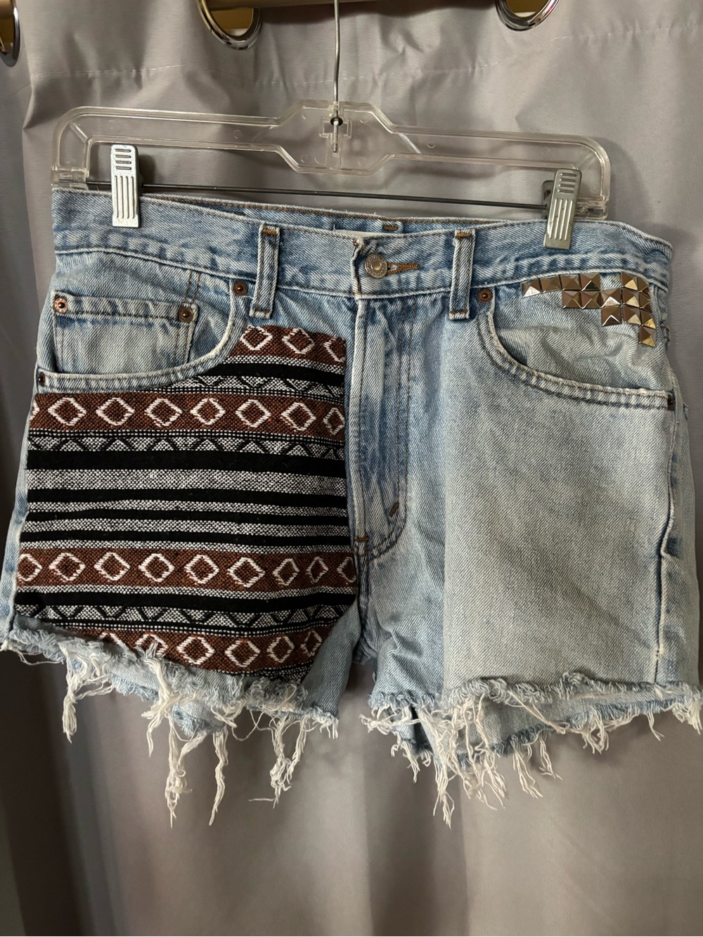 Levi’s Light Wash Denim Cutoff Shorts with Patch